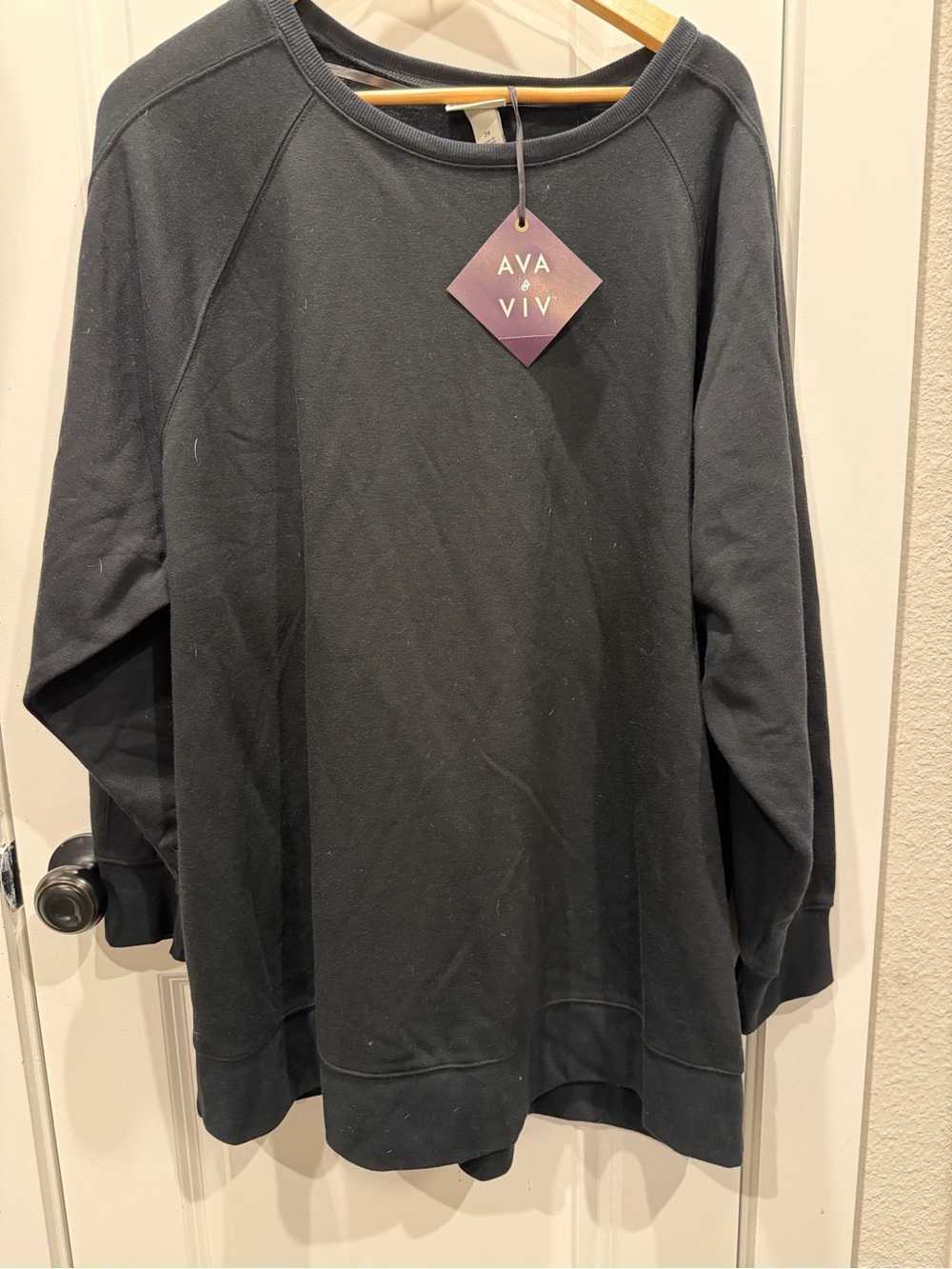 Ava & Viv Black Relaxed Crewneck Sweatshirt